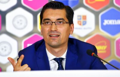 S-a răzgândit! FRF s-a decis cu cine votează la șefia UEFA: "Va fi liantul fotbalului european" :D