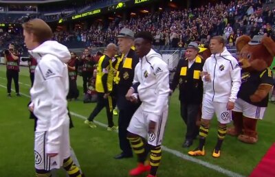 VIDEO Gest superb de recunoștință din partea suedezilor de la AIK Stockholm pentru fani