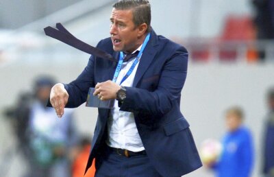 EXCLUSIV Steaua lui Reghe începe să apună » Antrenorul Stelei este acuzat de forma slabă a echipei! Dezvăluiri din vestiar: tensiuni între jucători și tehnician