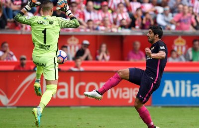 FOTO+VIDEO Barcelona, recital pe terenul lui Sporting Gijon » Catalanii s-au dezlănțuit pe final