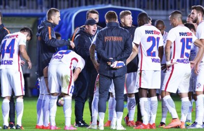 Probleme în defensivă! Doi fundași ai Stelei au fost la pământ în meciul cu FC Voluntari! Cine a impresionat și cum arată notele meciului