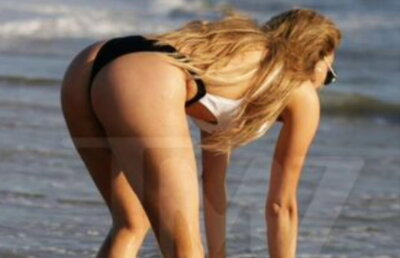 Imagini de infarct cu o blondină super-hot! Nu da click dacă ai probleme cu inima