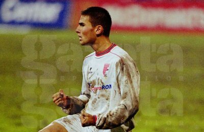 GALERIE FOTO "Briliantul" revine după 16 ani în Ștefan cel Mare » 10 imagini RARE cu Mutu la Dinamo!