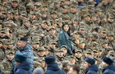 GALERIE FOTO Ca pe Ghencea odinioară! Imagini colosale de pe stadionul din Astana!