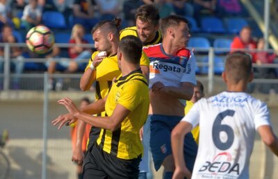 Scandal în Liga a 2-a » Un președinte de club își acuză rivala: "Nu vor să joace cu noi și vor inventa o indigestie! Vor acuza problema azi sau mâine"