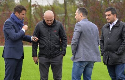 Săgeți către marea rivală, după venirea lui Mutu la Dinamo » Ce i se cere "Briliantului": "Tactica asta e făcută de Steaua foarte bine!"