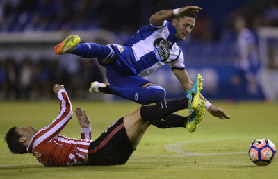 Andone, 18 șuturi, 0 goluri » Atacantul român e în criză de reușite la Deportivo