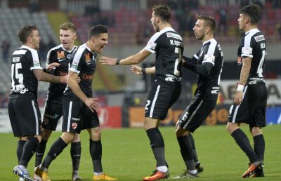 VIDEO + FOTO Demitere amânată! Dinamo a făcut SHOW cu Pandurii, iar jocul a fost exact așa cum a promis Andone 
