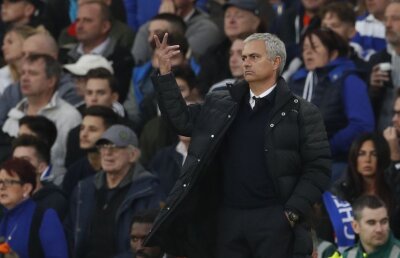 Incredibil! Mourinho este mai slab decât Moyes » United este în aceeași situație de acum 3 ani!
