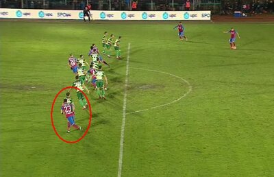 FOTO UPDATE Arbitrii, puși în dificultate la Suceava! Fază controversată în minutul 23