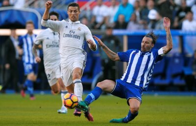 VIDEO Cristiano, Cristiano, Cristiano! Ronaldo, decisiv în victoria cu Alaves: Real rămâne pe primul loc în Spania