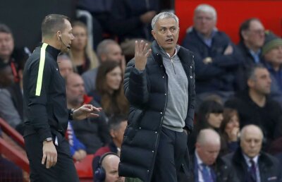 VIDEO United, doar o remiză albă cu Burnley. Mourinho, trimis în tribune de Clattenburg » Portughezul ajunge la a patra partidă consecutivă fără victorie în Premier League