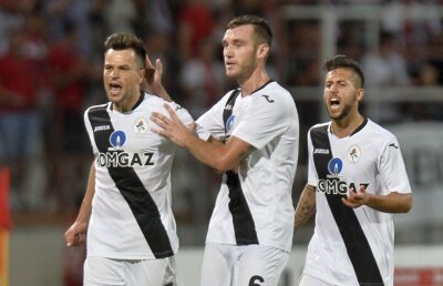 VIDEO Salt pe podium! Llullaku și Eric au "ucis-o" pe ASA și și-au dus echipa pe locul 3 după un succes clar, scor 3-1 