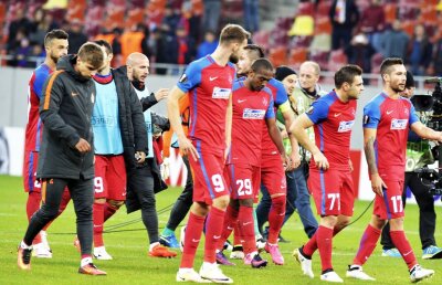 Demolați! "Steliștii nu joacă nimic! Te doare capul de ce vezi pe teren, par că se rup în două"