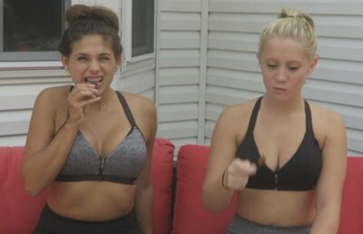 VIDEO Ce se întâmplă cu două tipe sexy după ce au mâncat cel mai iute ardei: reacție fabuloasă!