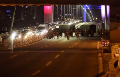 Tatăl unui fost mare fotbalist din Turcia în arest la domiciliu » A fost acuzat că a fost complice la tentativa de lovitură de stat