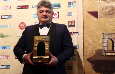 DNA mai are un dosar cu managerul de la Malaxa: l-a mituit pe Dan Diaconescu! Mari politicieni tremură în fața mesajului lui Secureanu - ”Îi am înregistrați pe toți!”
