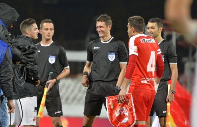 Se știe arbitrul de la Gaz Metan- Dinamo » Scandal la ultimul meci în care acesta i-a arbitrat pe "câini"