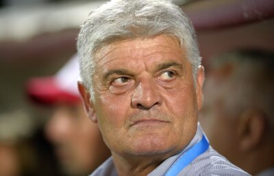 Andone le răspunde fanilor lui Dinamo: "Trebuie să înțeleagă asta, chiar dacă nu s-a mai câștigat un titlu de 10 ani"