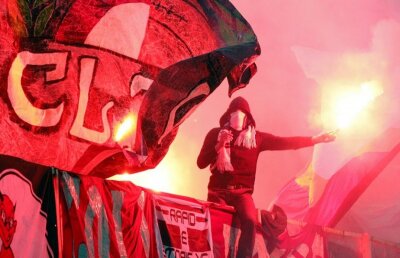 VIDEO Fanii Rapidului nu renunţă! Bannerul afişat la un meci din Liga 1