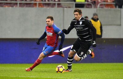 FOTO și VIDEO Chin și cu lanterna » Părăsită de suporteri, Steaua a învins-o cu emoții pe ultima clasată 