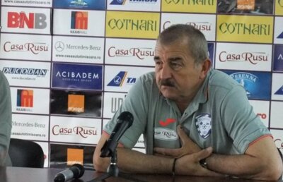 Explicații marca Popa: "Am încercat să pasăm ca Barcelona, dar nu ne-a ieșit". Pe cine ar trebui să aleagă Bărbuț dintre Steaua și Dinamo