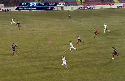 VIDEO+FOTO Gol superb marcat în ASA - Poli Timișoara » A luat o acțiune din propria jumătate și s-a mai oprit în poartă 