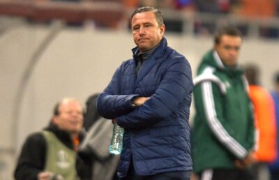 Un fost campion cu Steaua critică dur evoluția echipei: "I-a salvat gongul, că ajungeau și mai rău. Reghe nu mai e în largul lui, se simte încolțit"