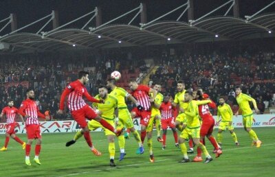 Un fost jucător din Liga 1 pune tunurile pe fotbalul românesc : "În România s-a cam terminat cu fotbalul. Nivelul e la fel ca în Liga a doua din Turcia"