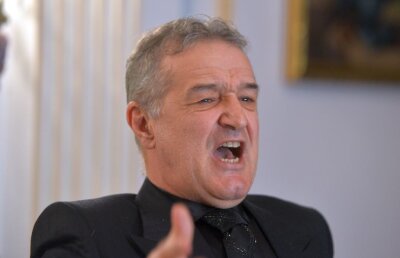 Becali nu e supărat pe Piţurcă: "A avut răutăţile lui, dar la masa de poker trebuia să mă bage în seamă" » Răspunsuri pentru Stoica şi Lăcătuş