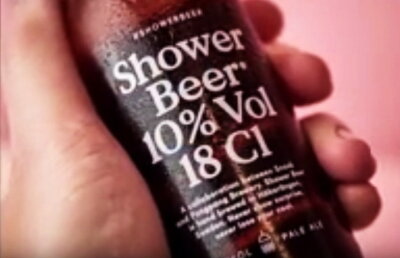 VIDEO » S-a inventat berea care se bea sub duș