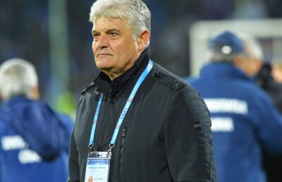 Dinamo s-a întors din Spania, iar Andone se plânge de condiţii: "O să fie o problemă!" » Despre transferuri: "Aștept doi jucători"