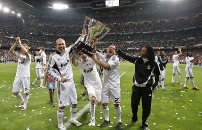 Un fost jucător al lui Real Madrid s-a retras din fotbal la 29 de ani şi s-a apucat de cântat