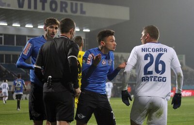 VIDEO Lider detașat! Viitorul s-a distrat cu Pandurii, scor 3-0 » Atacanții lui Hagi înscriu la foc automat 