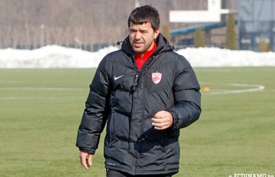 Astăzi a venit și ultima "achiziție" a lui Dinamo » Contra l-a așteptat pe aeroport