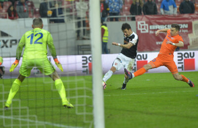 VIDEO Deblocaţi cu noroc! Contra a reușit să debuteze cu o victorie la Dinamo, 1-0 cu Botoșani