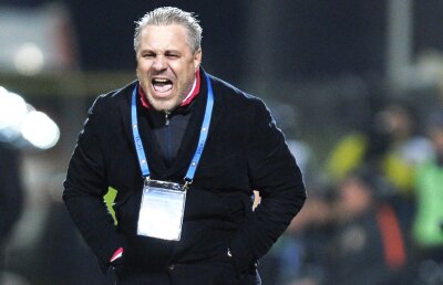 Șumudică s-a enervat de cum a aterizat în Belgia: "Este strigător la cer! Știți și voi ce înseamnă Benelux"