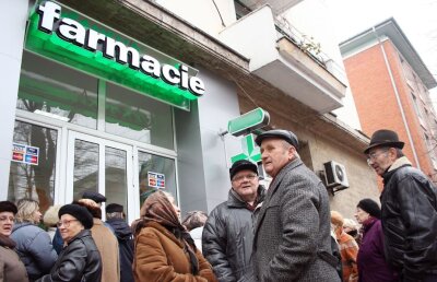 EXCLUSIV / CRIZA DIN FARMACII: E-mailuri care demonstrează cum marii distribuitori livrează, în mod intenționat, mai puține medicamente, exact din cele necesare pacienților!
