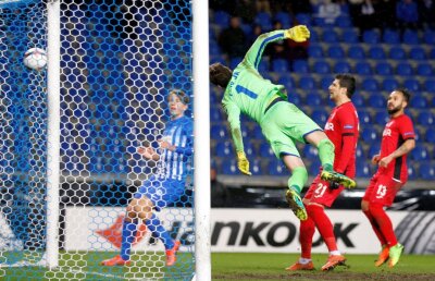 Repetentul din poarta Astrei » Silviu Lung a fost cel mai slab fotbalist de pe teren! Toate notele partidei Genk - Astra