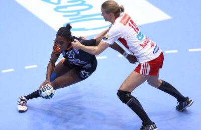 Înfrângere pentru CSM București pe terenul lui Larvik! Campioana Europei și-a complicat foarte mult situația 