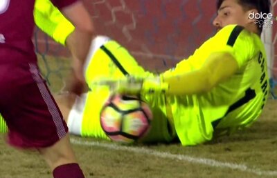 FOTO Controversă la partida dintre Iaşi și CFR » Miriuţă "a luat foc" pe margine