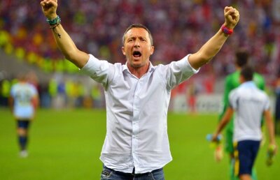 Latura filosofică a lui MM Stoica, scoasă din nou la iveală » Răspuns pentru Pițurcă? "Flatat că sunt mereu un subiect la modă în viața ta nefericită"