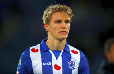 Real Madrid a pus o clauză incredibilă unui jucător » Antrenorul e obligat să-l folosească în fiecare meci