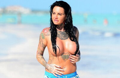 FOTO » Imagini interzise la plajă: un supermodel celebru este protagonista!