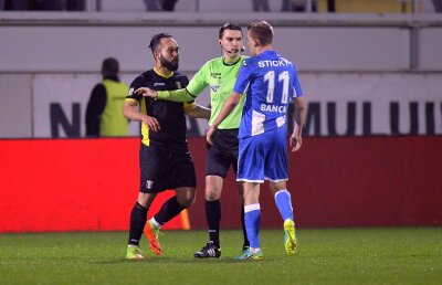 EXCLUSIV / FACSIMIL Debut suspect de play-off! În două orașe din țară s-a pariat masiv pe un fotbalist la Astra - CS U Craiova!