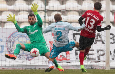 VIDEO Amkarul cu proști » Încă un eșec pentru Lucescu: titlul e tot mai departe!