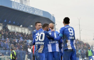 Două transferuri într-o zi pentru CSU Craiova! Cum se întăresc oltenii pentru play-off