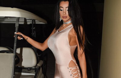 FOTO Cea mai sexy apariție: a intrat într-un club și a făcut ravagii printre bărbați