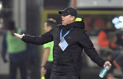 Ideile lui Reghecampf, ironizate de un fost dinamovist: "Îl transferă și fac la fel cum au făcut cu Enache"