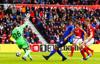 VIDEO Manchester învinge Middlesbrough și continuă lupta pentru Ligă! Gafă monumentală a lui Valdes